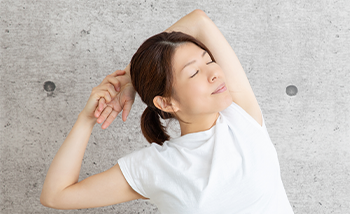 側頭部のマッサージ